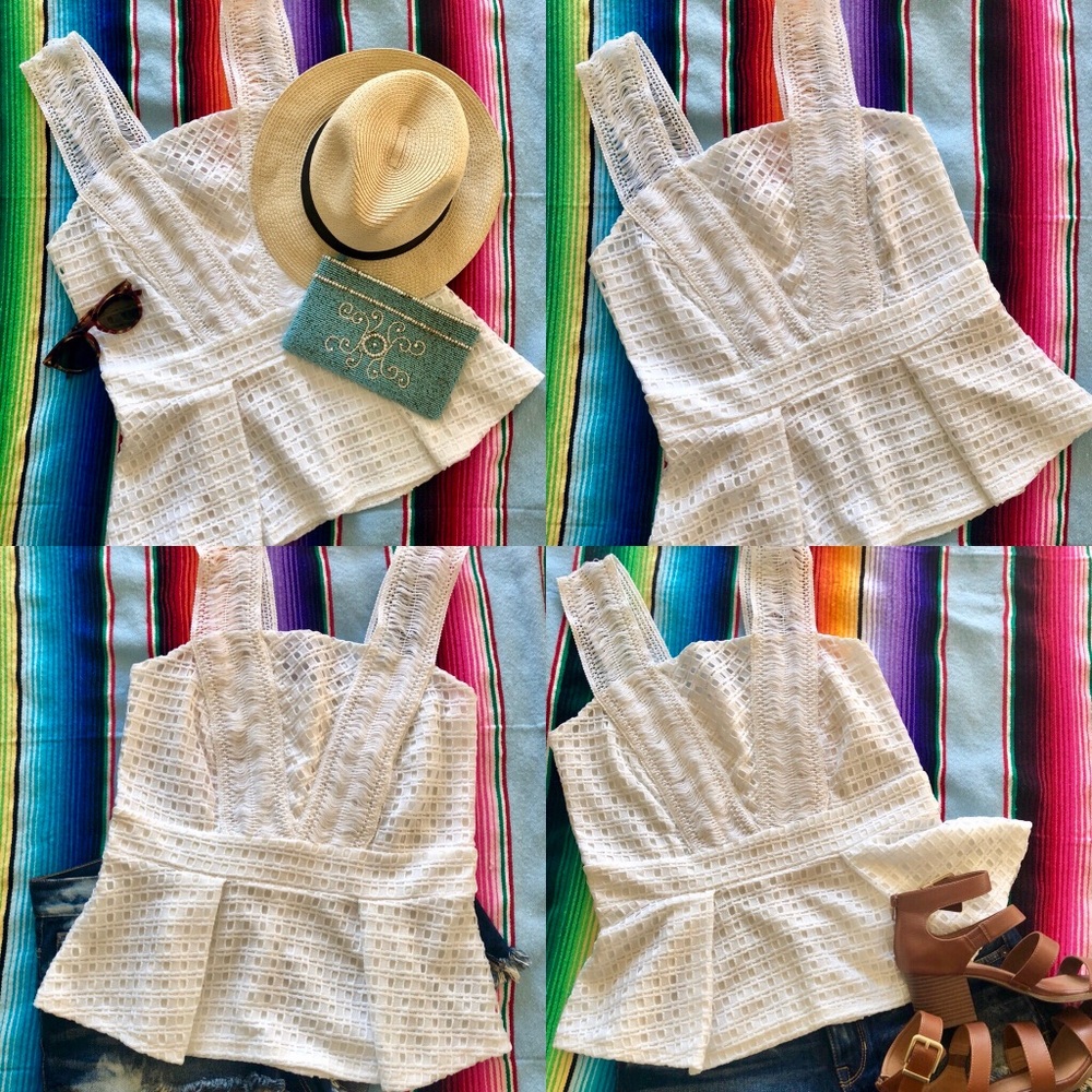 White lacy New York & Company blouse ❤️